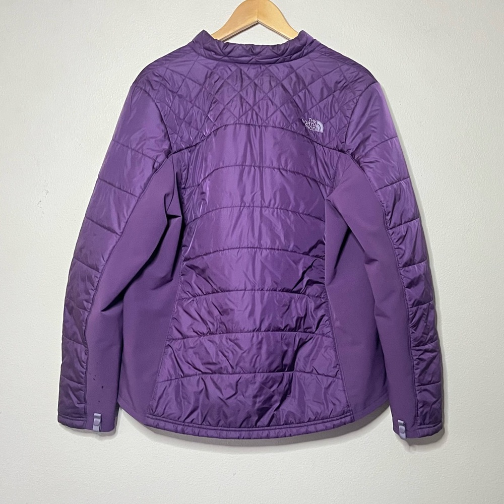The North Face Puffer Jacket - Picture 3 of 12